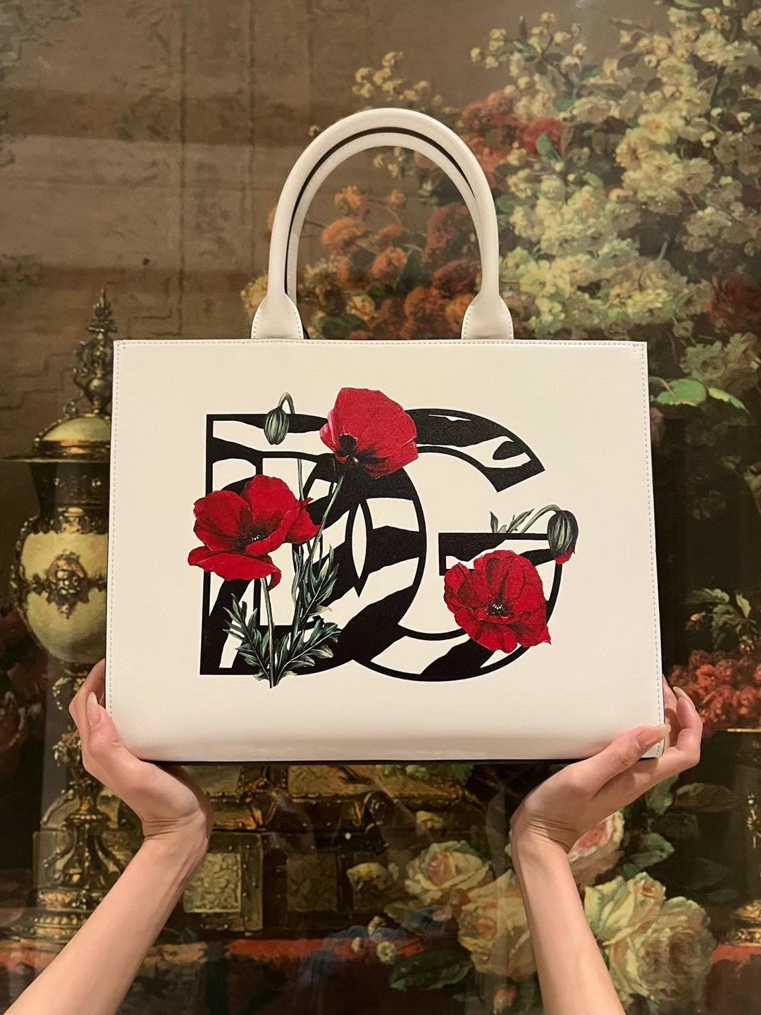 Dolce & Gabbana Dolce & Gabbana Beatrice Medium Tote | White | FARFETCH TW
