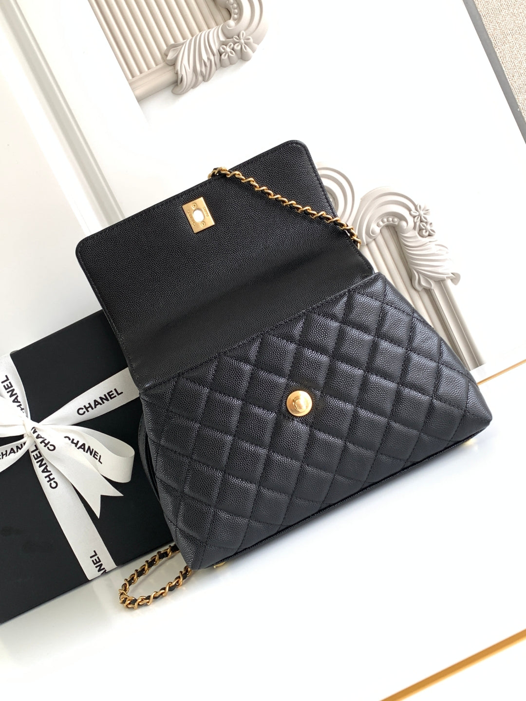 Chanel Elegant Lambskin Shoulder Bag