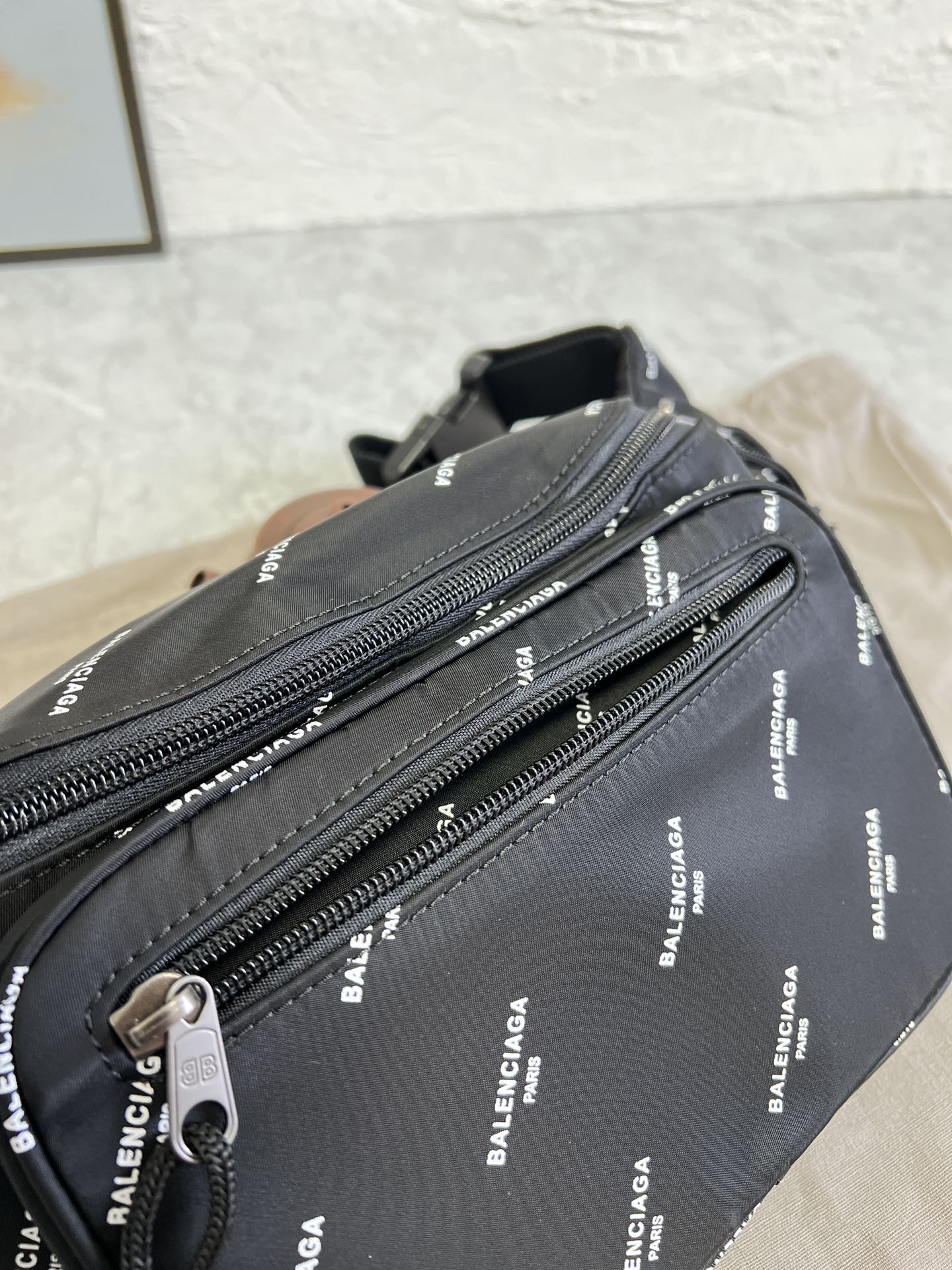 Balenciaga Timeless Elegance Shoulder Bag