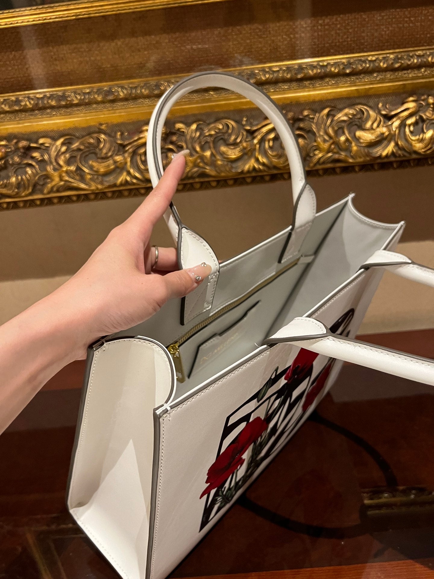 Dolce & Gabbana Dolce & Gabbana Beatrice Medium Tote | White | FARFETCH TW