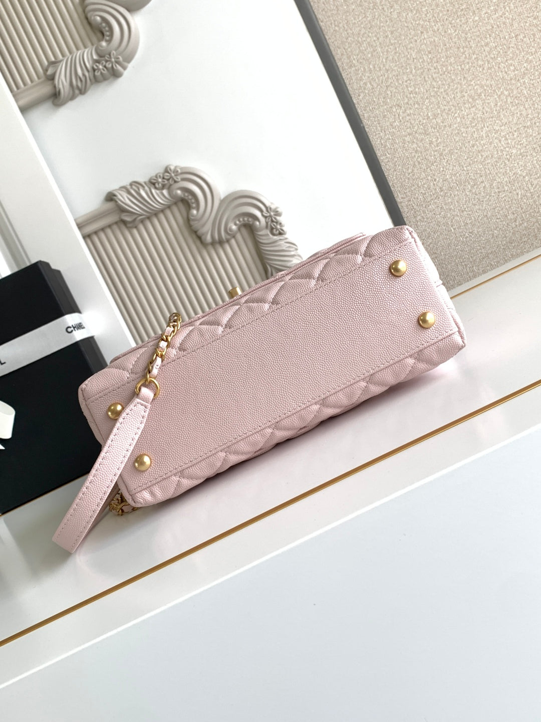 Chanel Elegant Lambskin Shoulder Bag