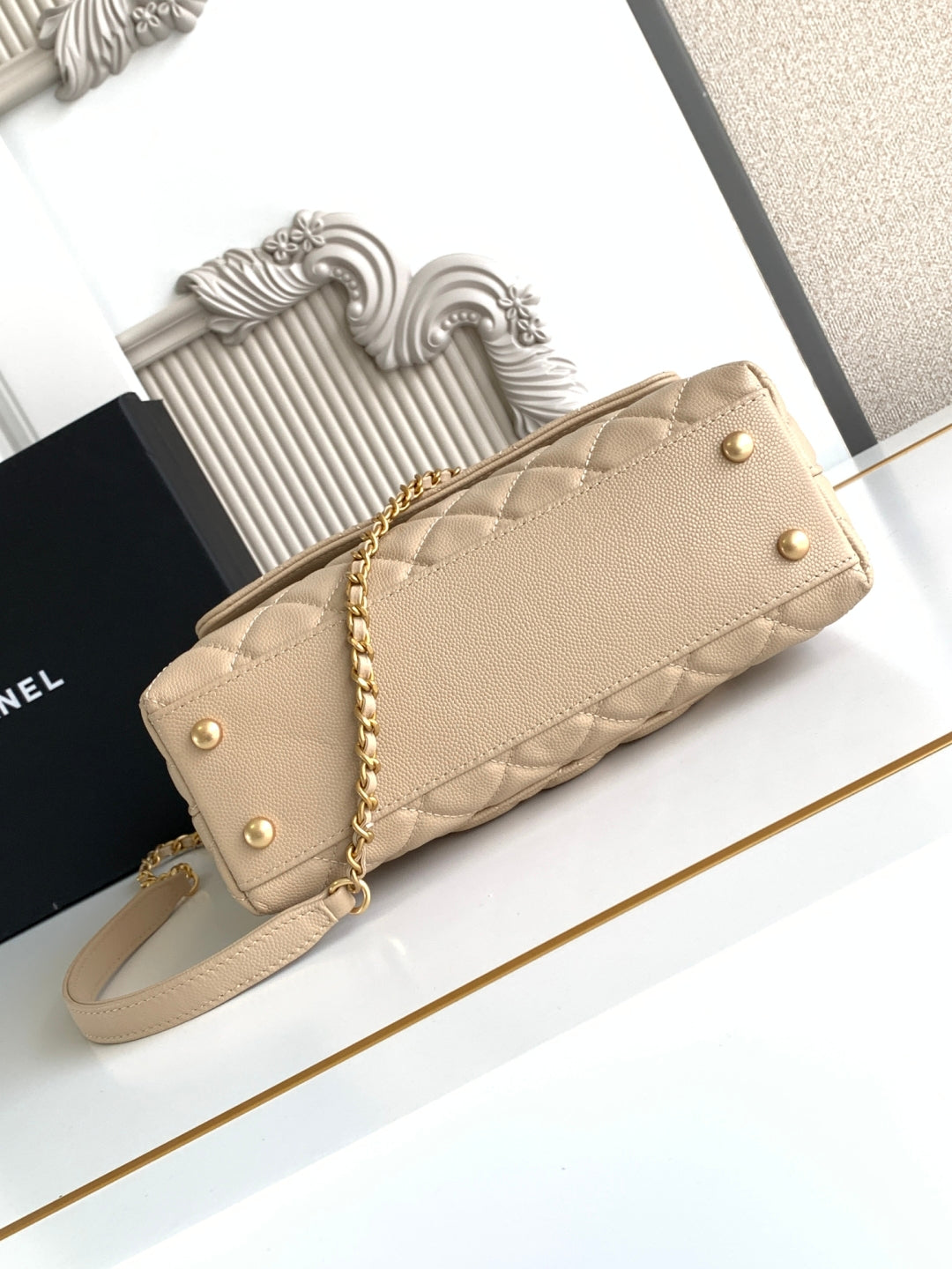 Chanel Elegant Lambskin Shoulder Bag