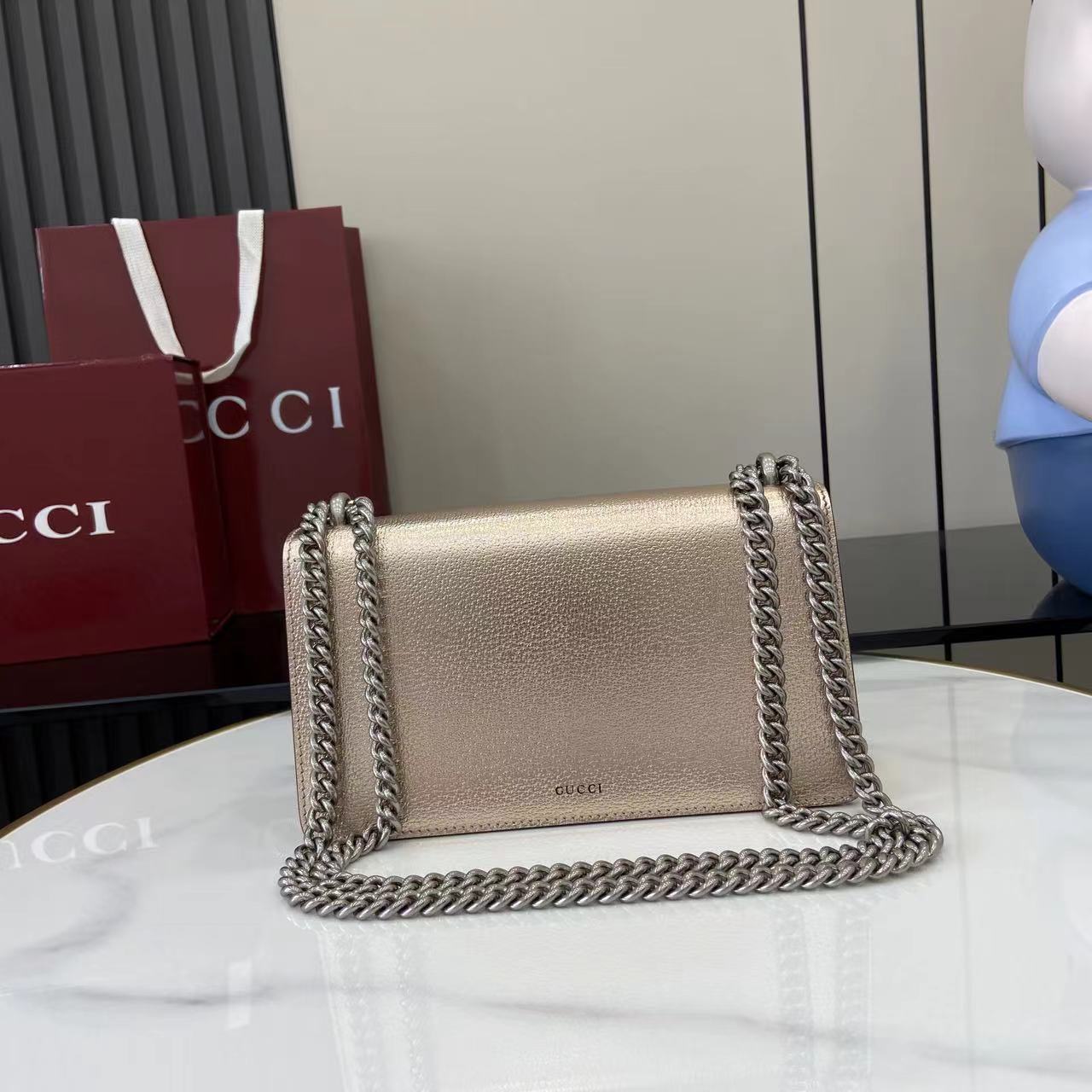 Gucci Dionysus Medium Shoulder Bag