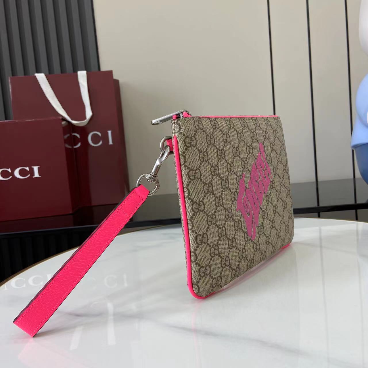 Gucci Small pouch with print