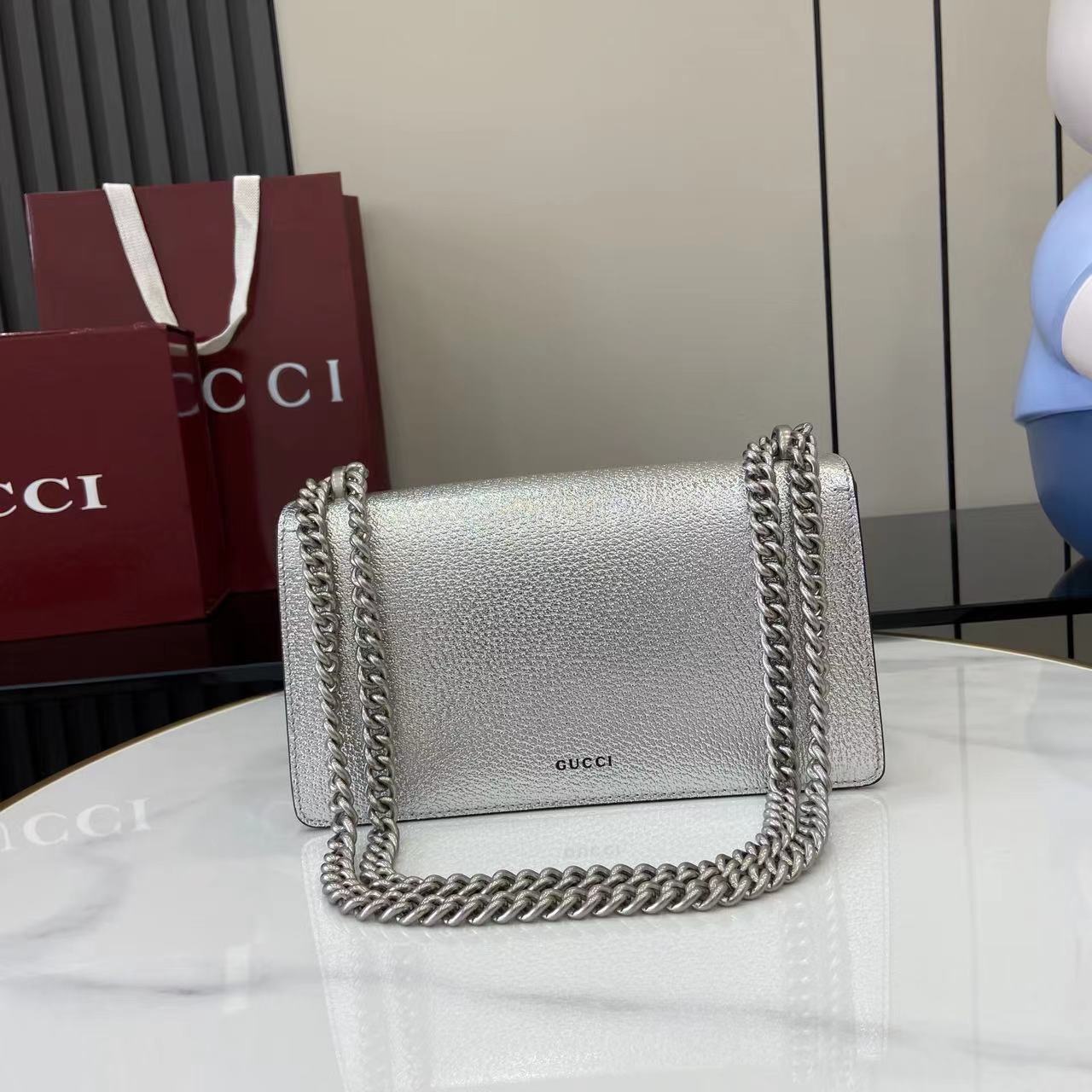 Gucci Dionysus Medium Shoulder Bag