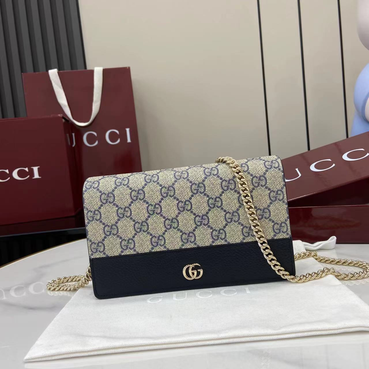 GG Marmont Bi-Color Wallet On Chain