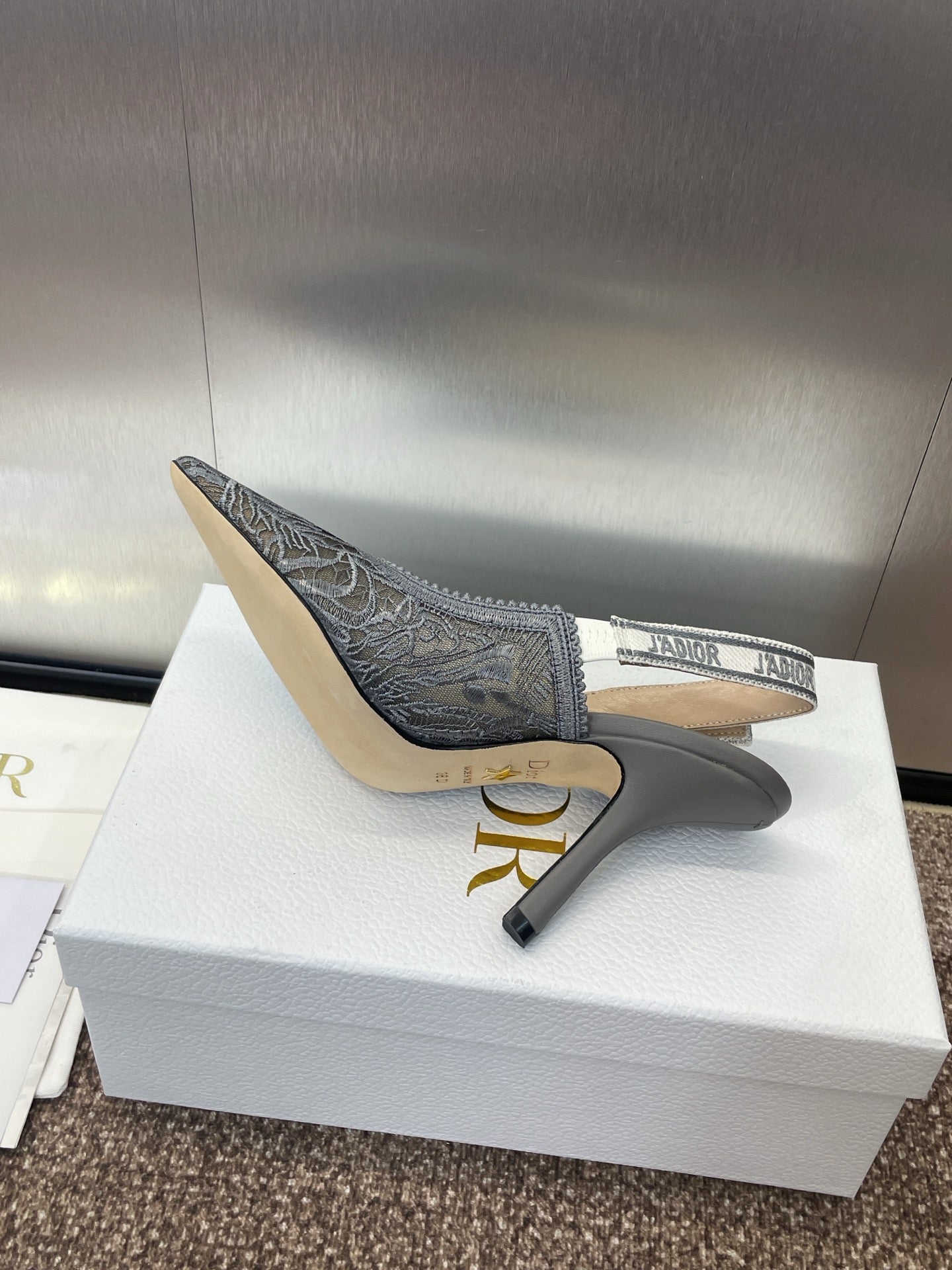 Dior Ethereal Cashmere Embrace