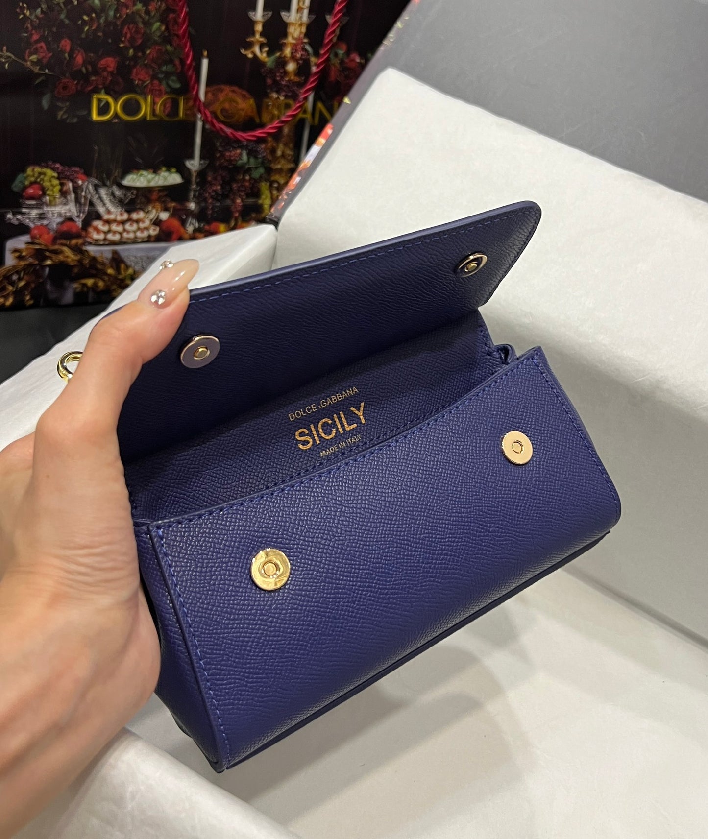 Dolce & Gabbana Dolce & Gabbana Small Sicily Shoulder Bag | Red | FARFETCH OM