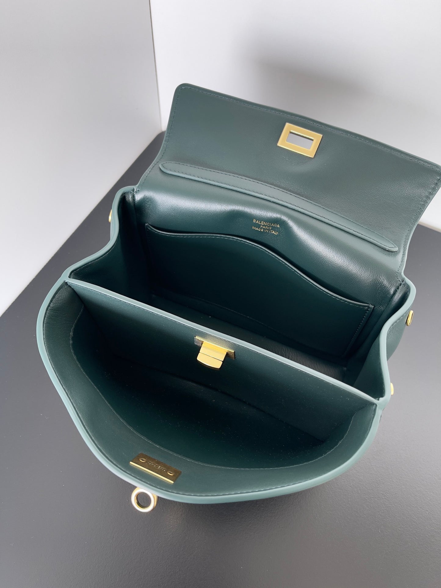 Balenciaga Timeless Elegance Shoulder Bag