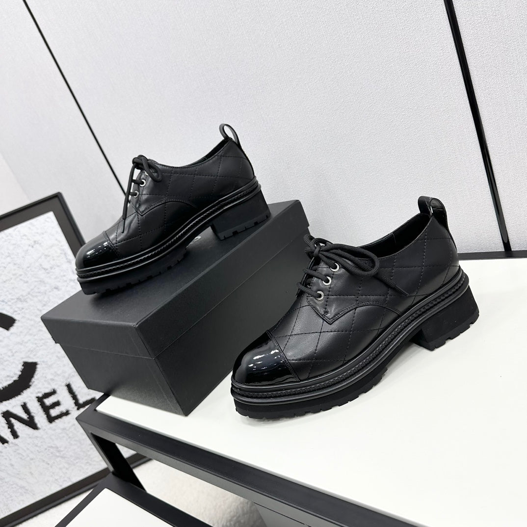 Chanel Elegant Turnlock Leather Loafers