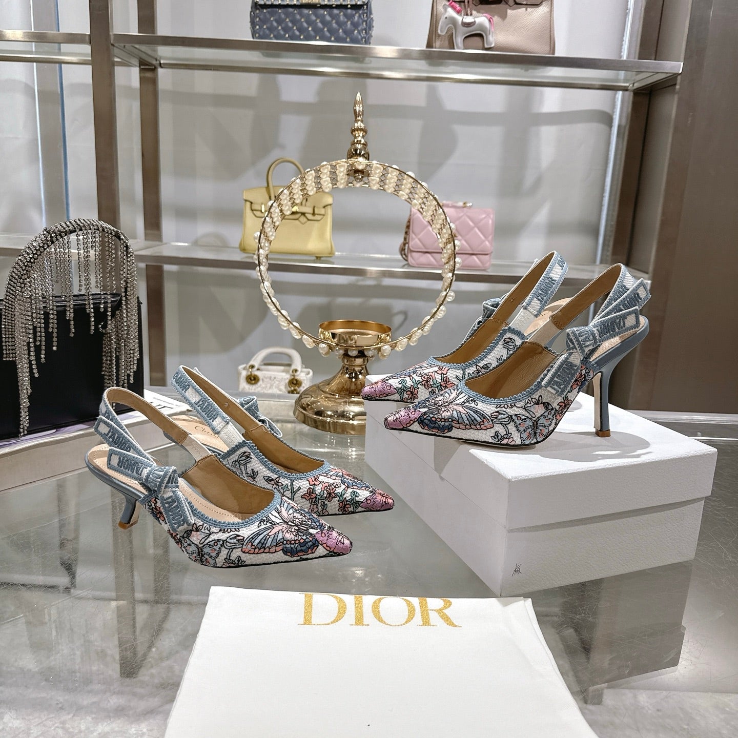 Dior This store is unavailable