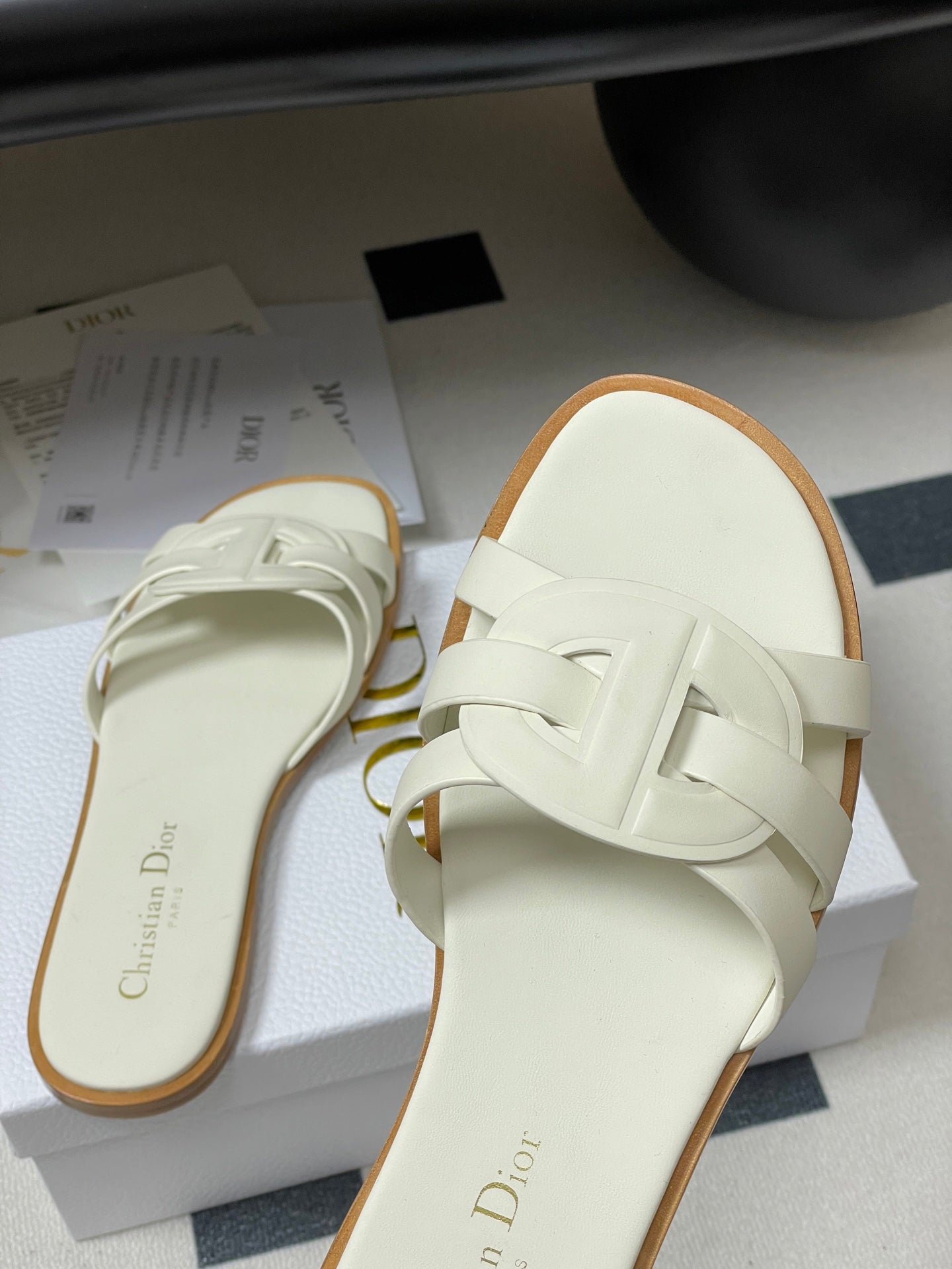 Dior Ethereal Elegance Scarf