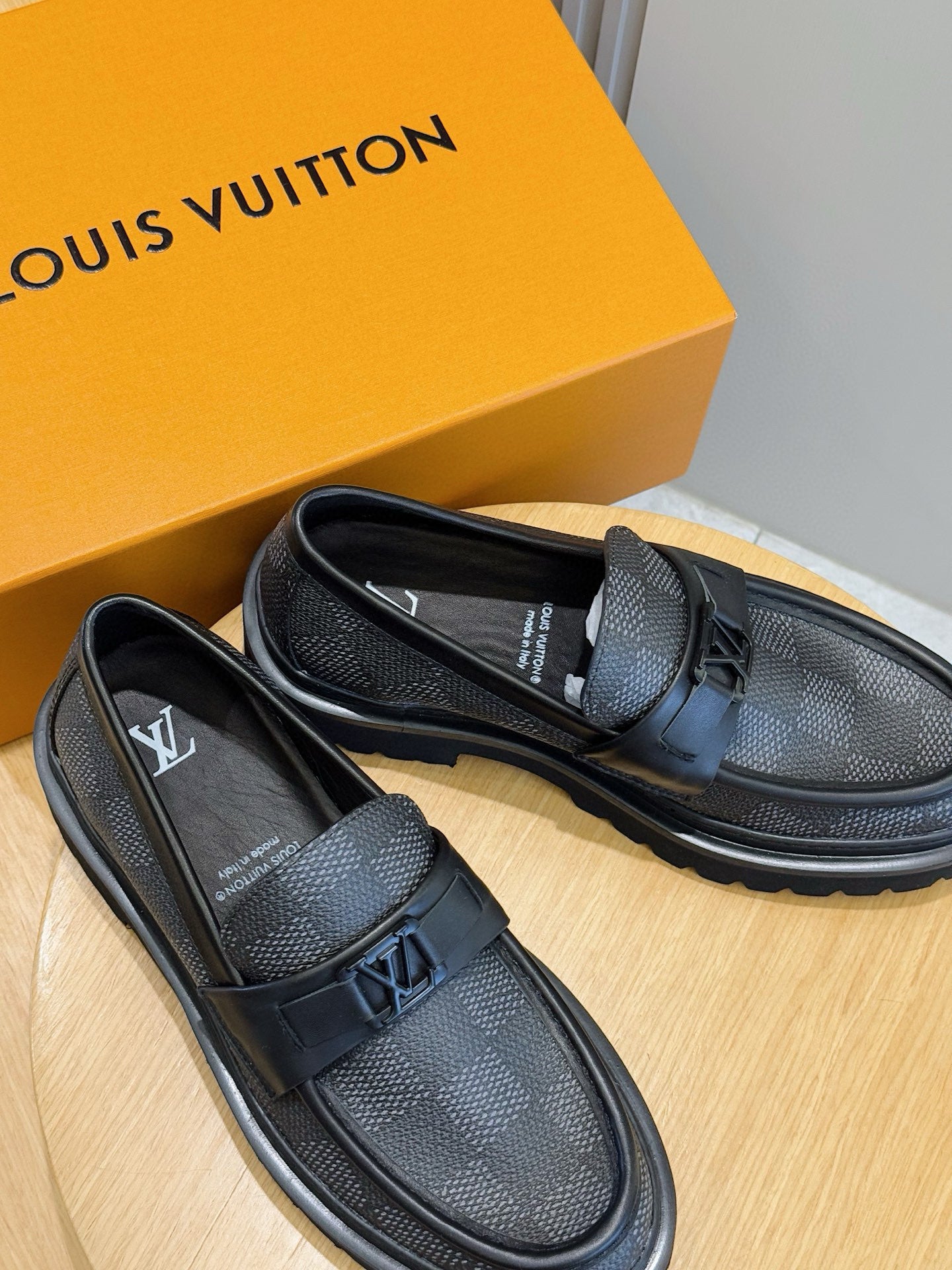 Louis Vuitton Elegant Osaka Loafers