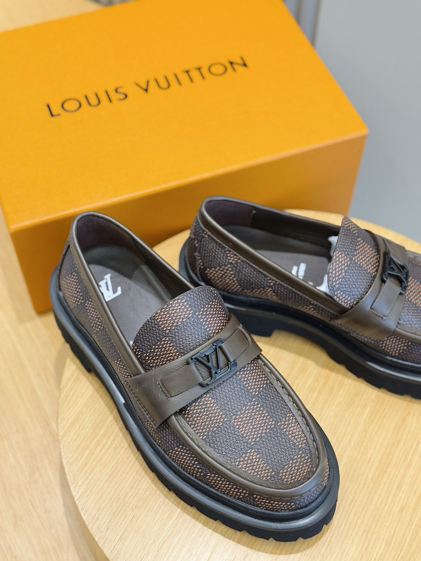 Louis Vuitton Elegant Osaka Loafers