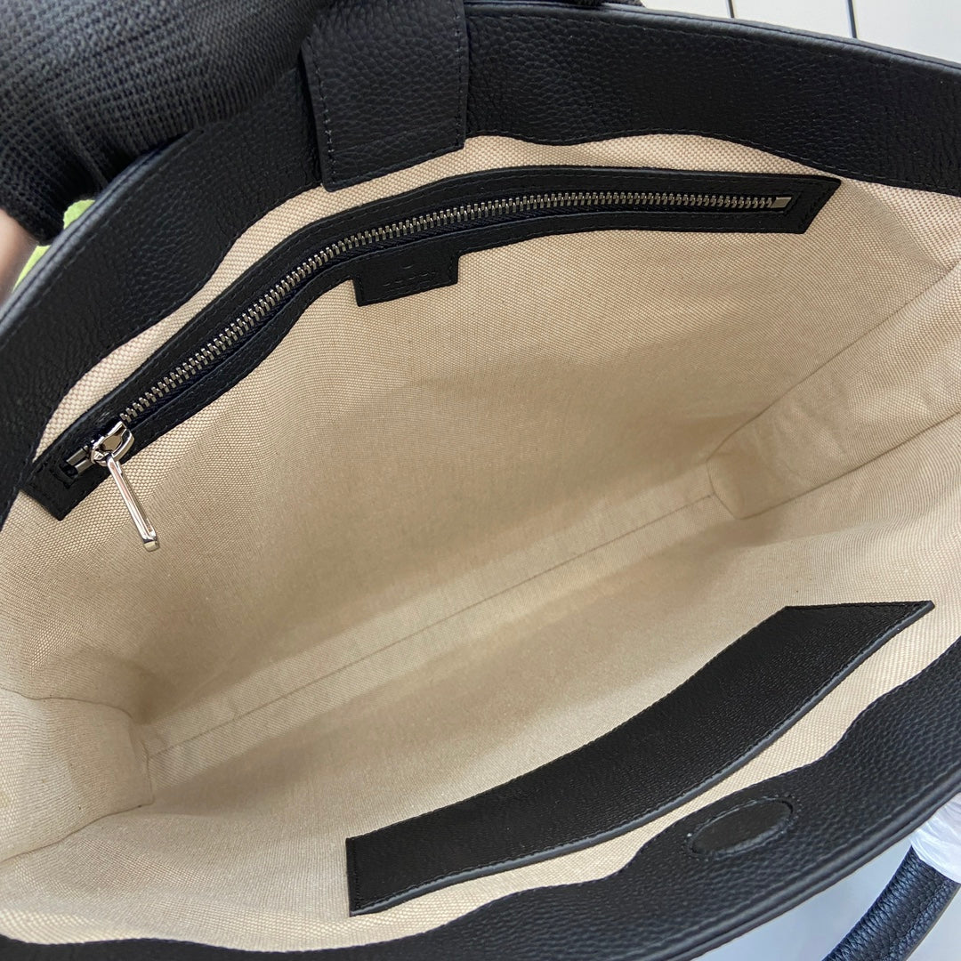 Gucci GG Emblem Medium Tote Bag