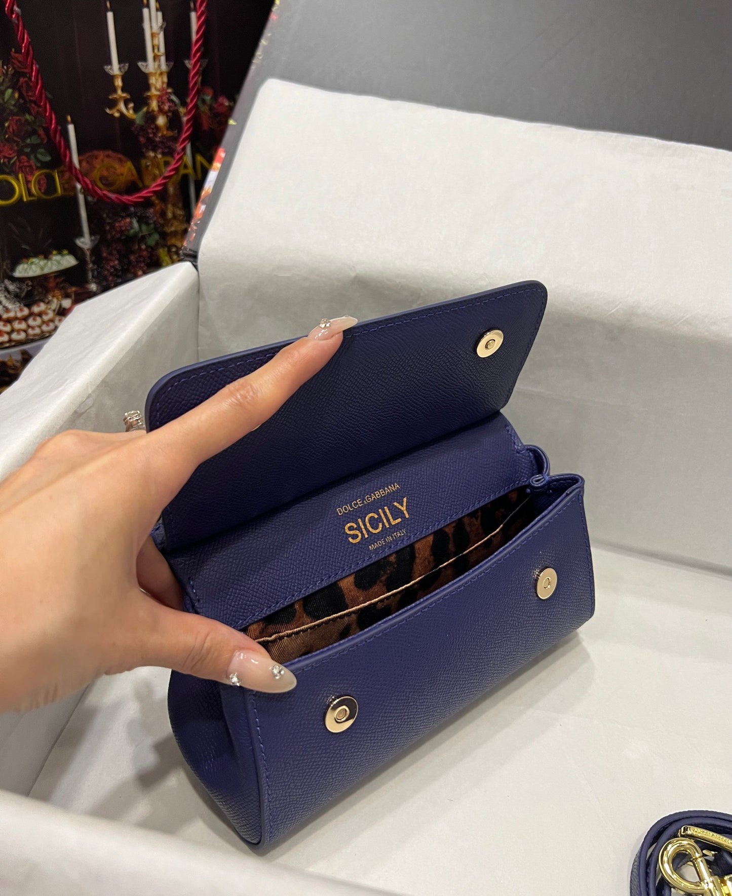 Dolce & Gabbana Dolce & Gabbana Small Sicily Shoulder Bag | Red | FARFETCH OM