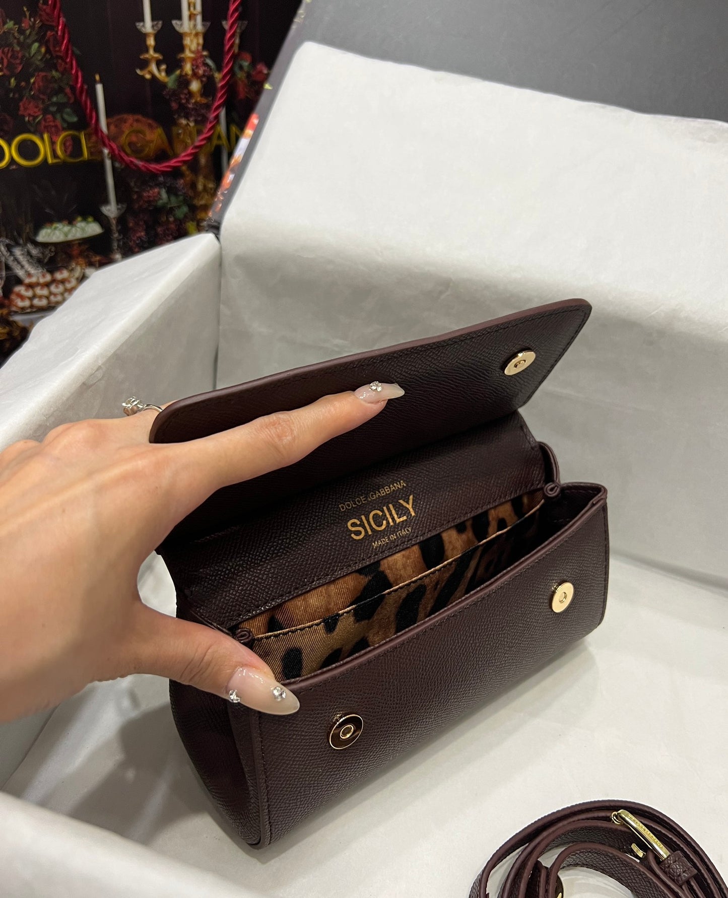 Dolce & Gabbana Dolce & Gabbana Small Sicily Shoulder Bag | Red | FARFETCH OM