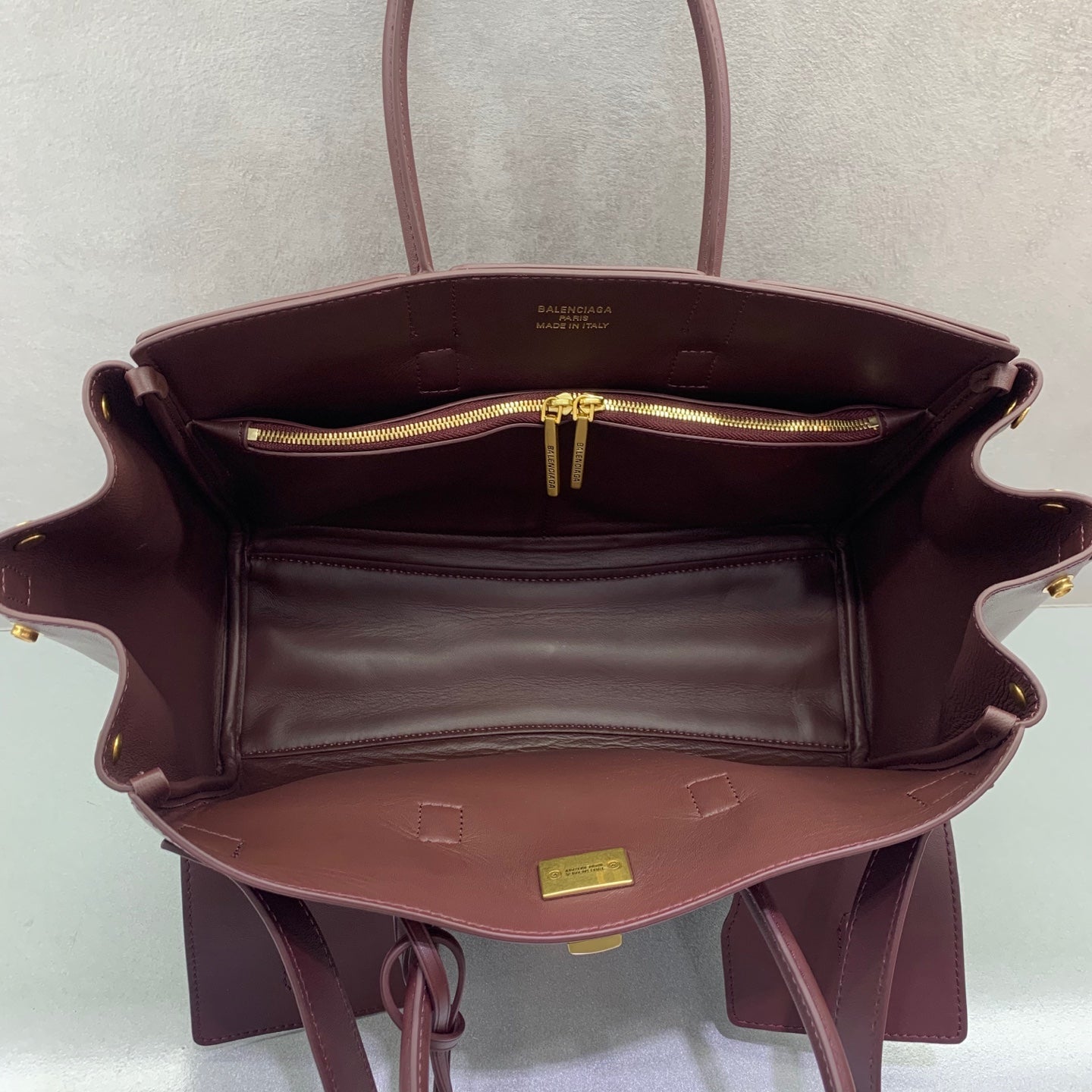 Balenciaga Timeless Elegance Handbag