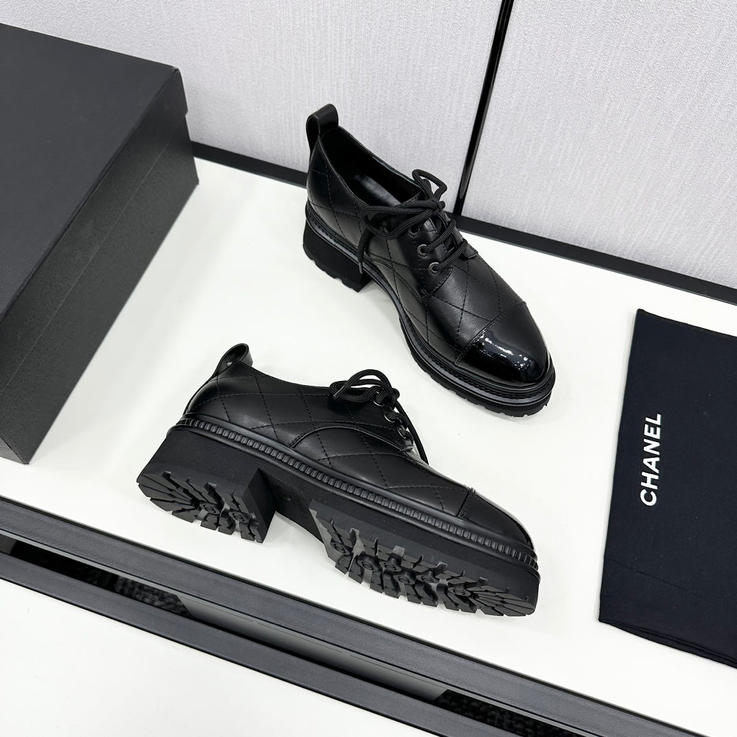 Chanel Elegant Turnlock Leather Loafers