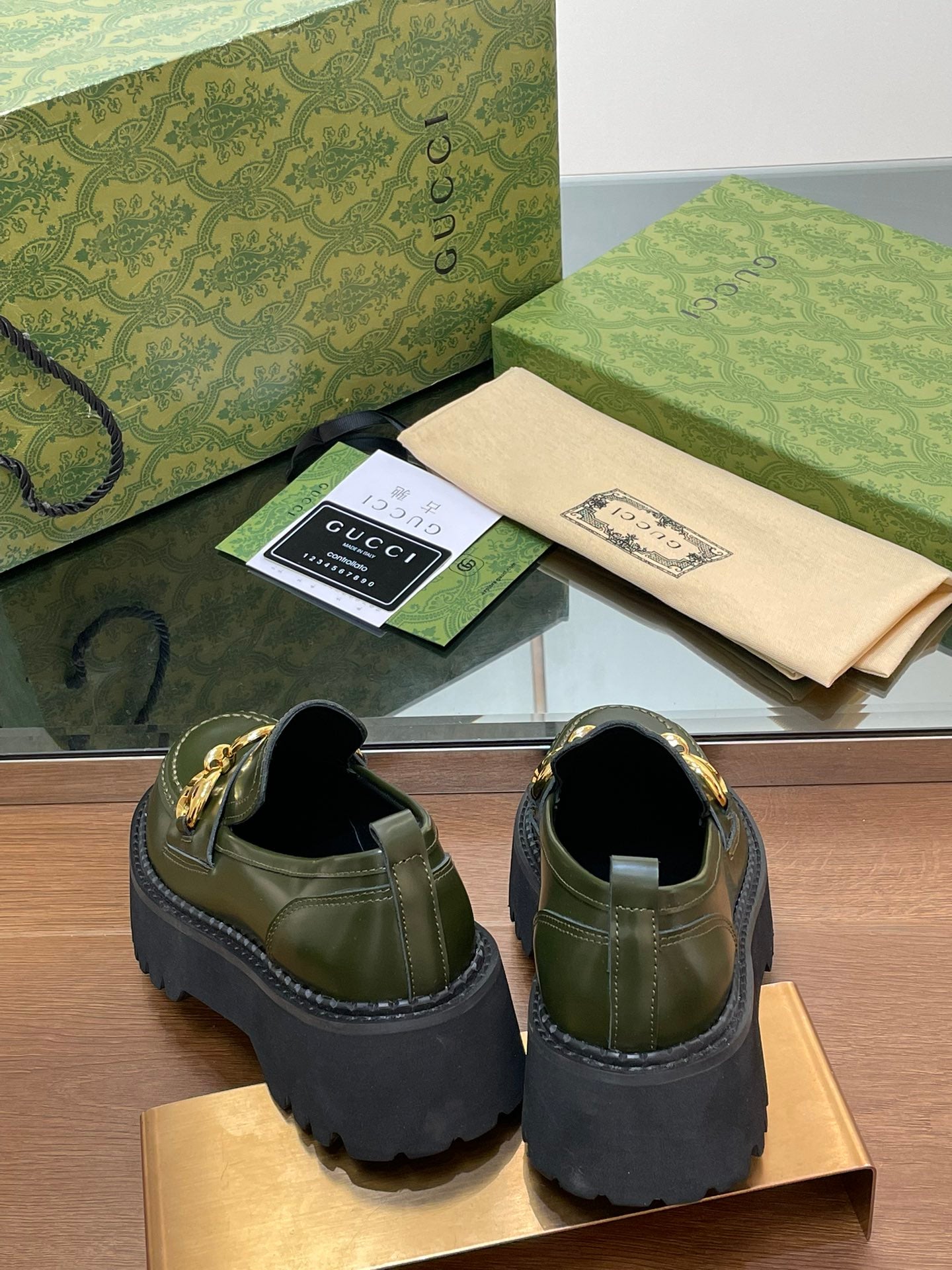 Gucci Women's loafer with Horsebit