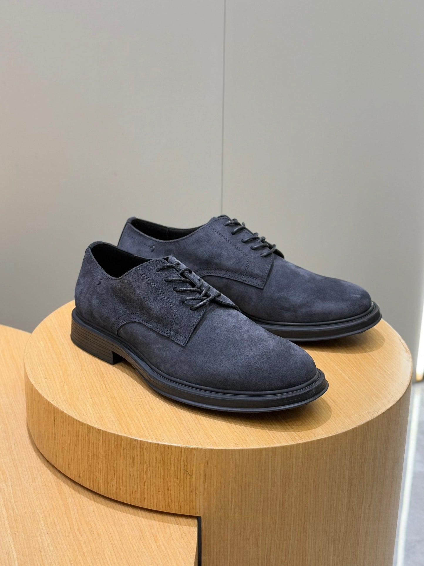 Loro Piana Timeless Leather Chelsea Boots