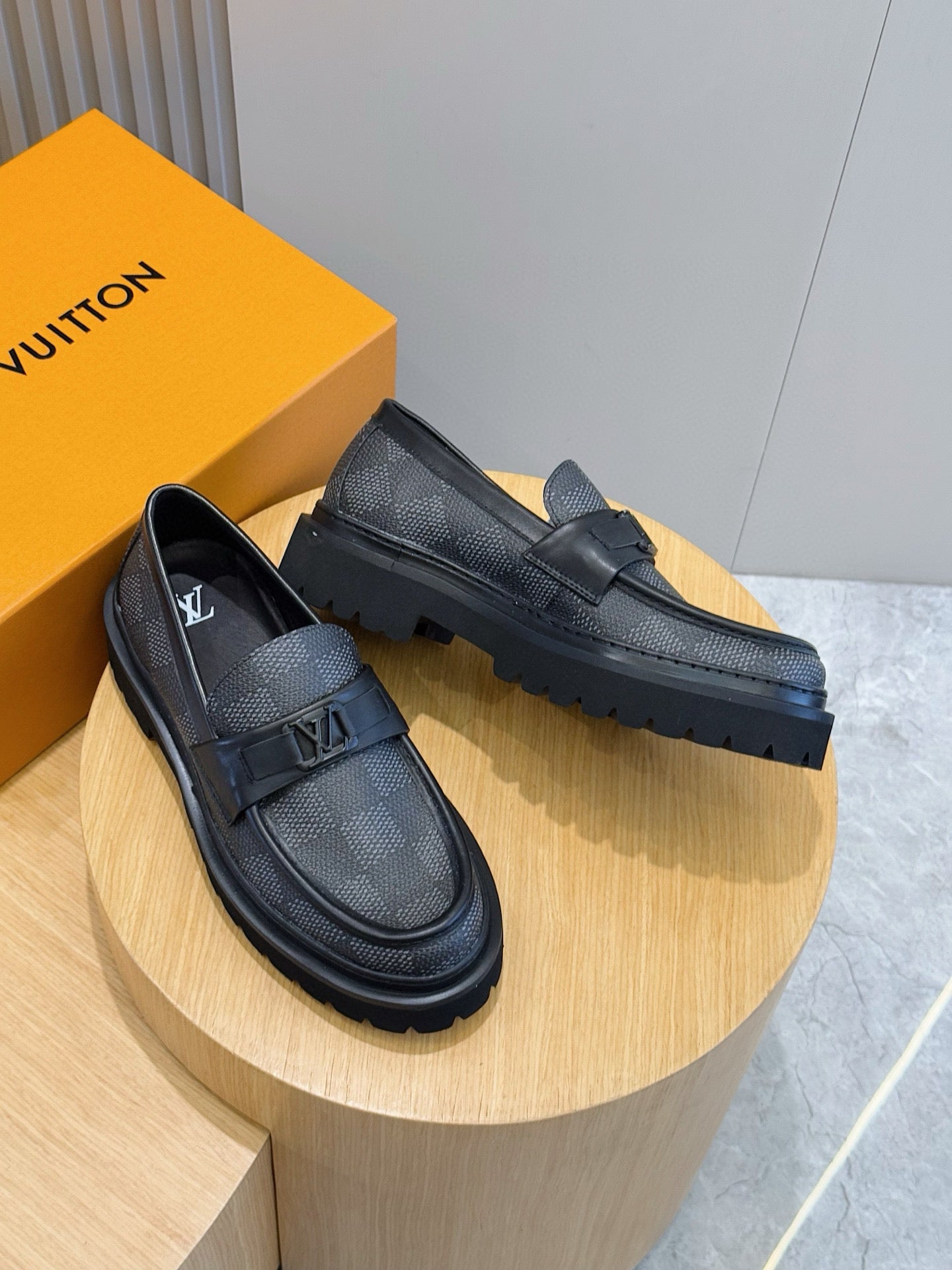 Louis Vuitton Elegant Osaka Loafers