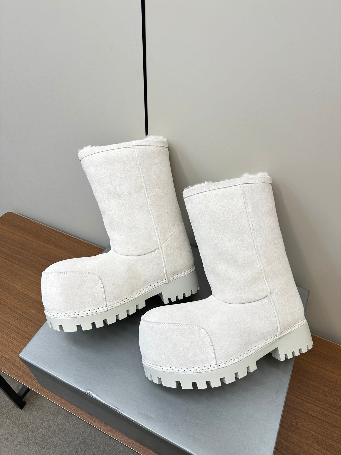 Balenciaga Timeless Elegance Leather Card Holder