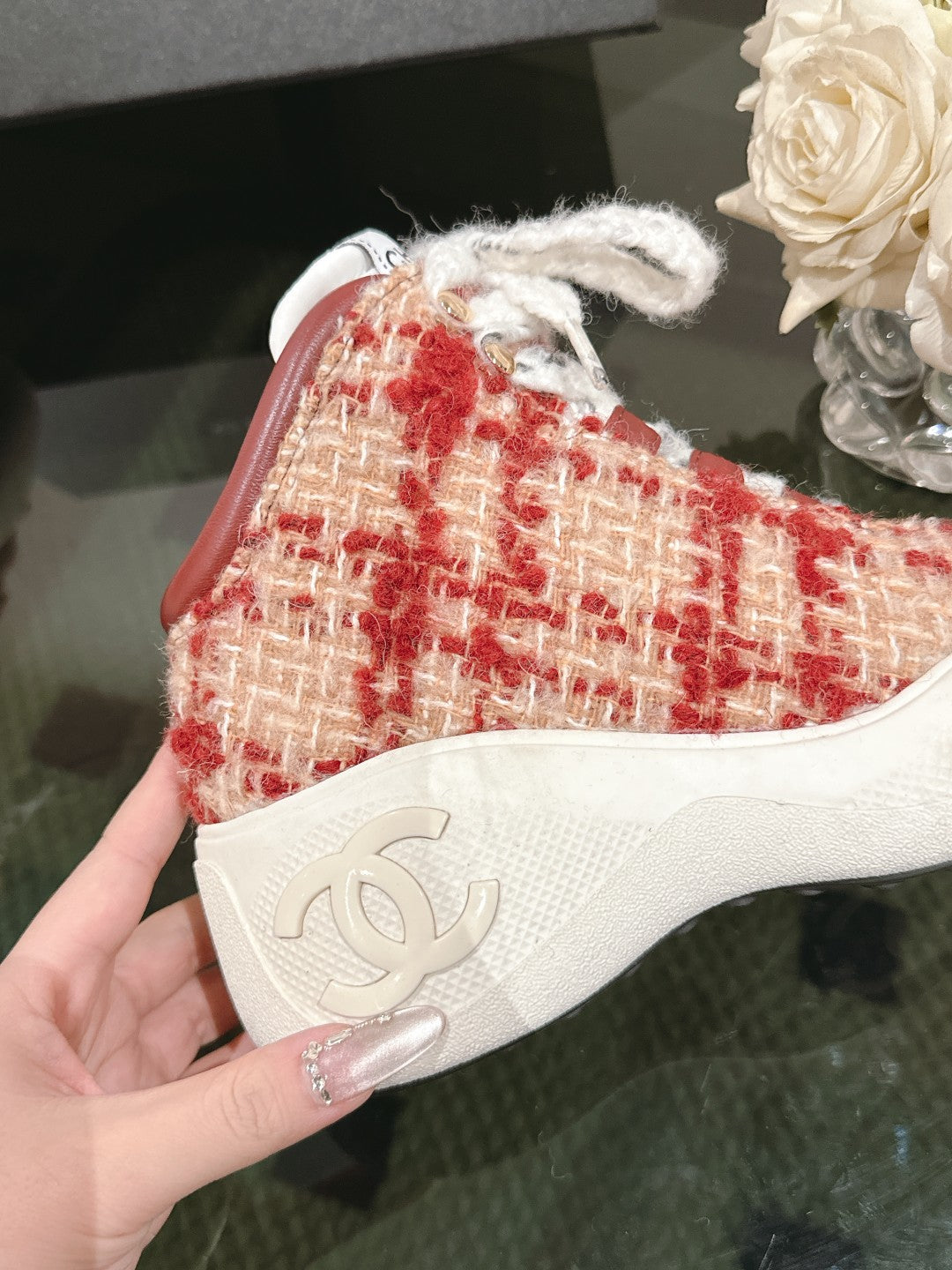 Chanel Triple Wavy Pink Tweed