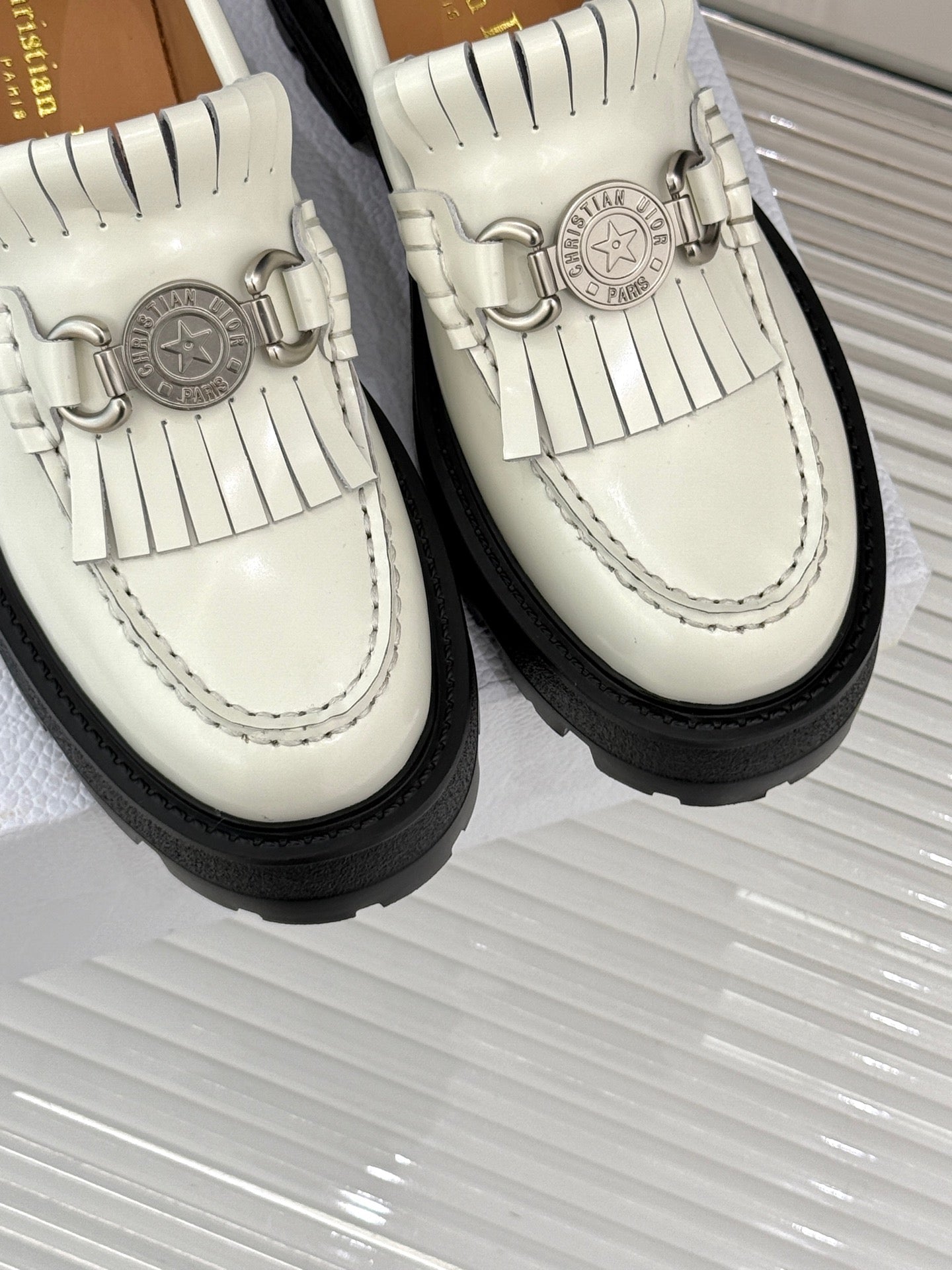 Dior Stuart Weitzman Mila Lift Pearl Leather Loafers | White | FARFETCH BH