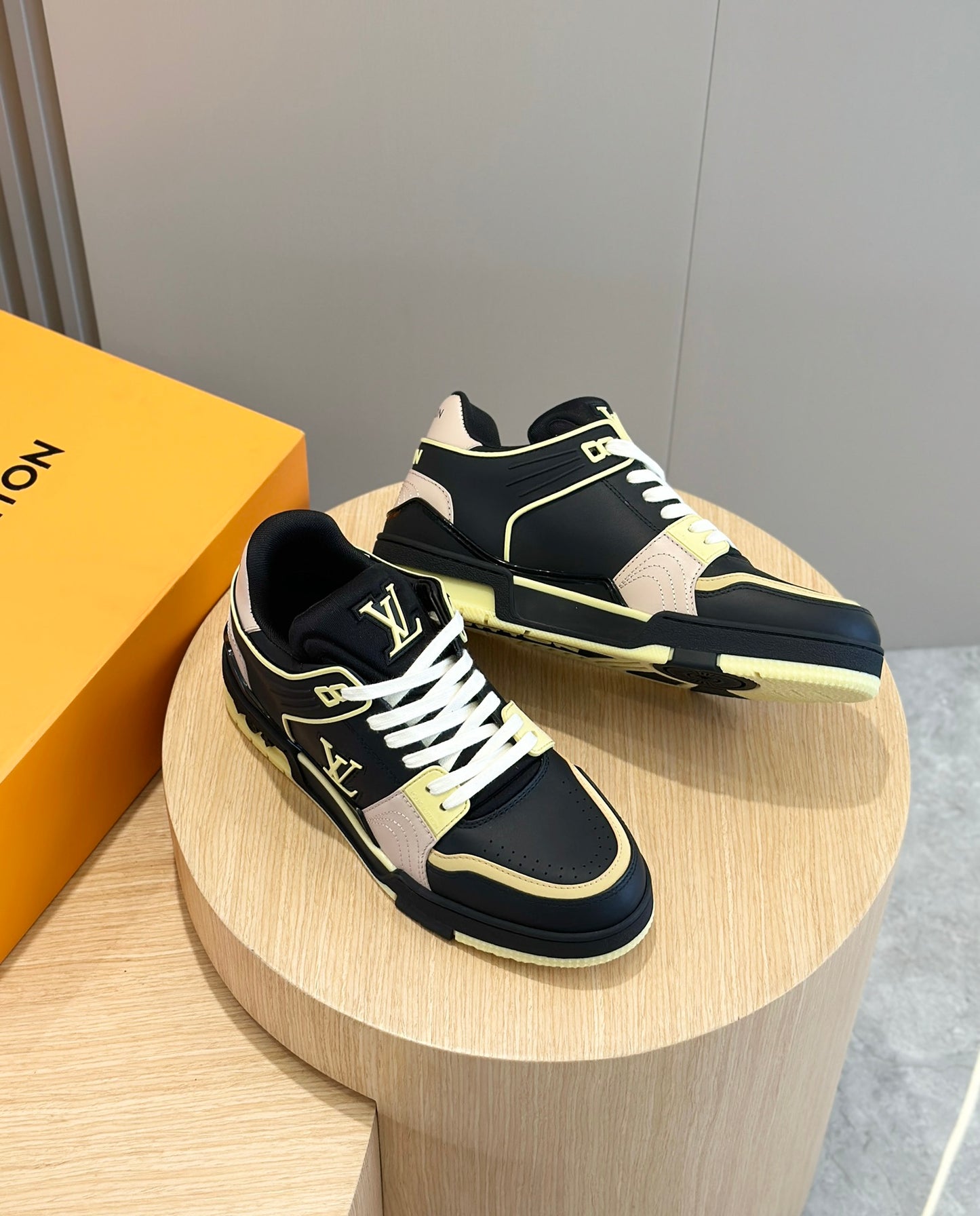 Louis Vuitton Timeless Elegance Trainer