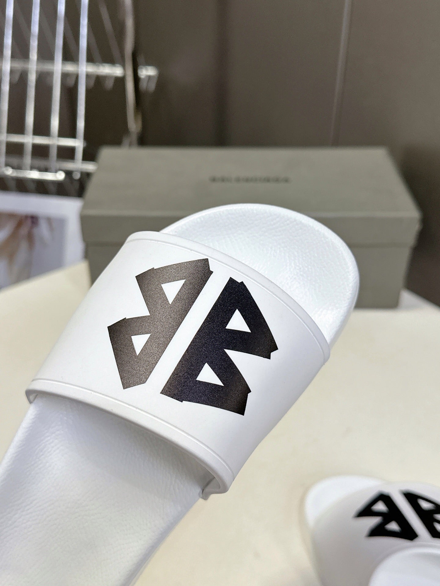Balenciaga Logo slippers