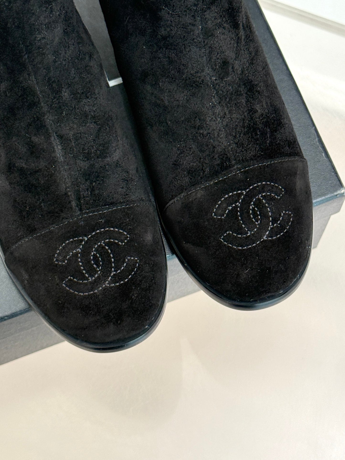 Chanel Bold Shearling & Amp; Suede Over-The-Knee Boots