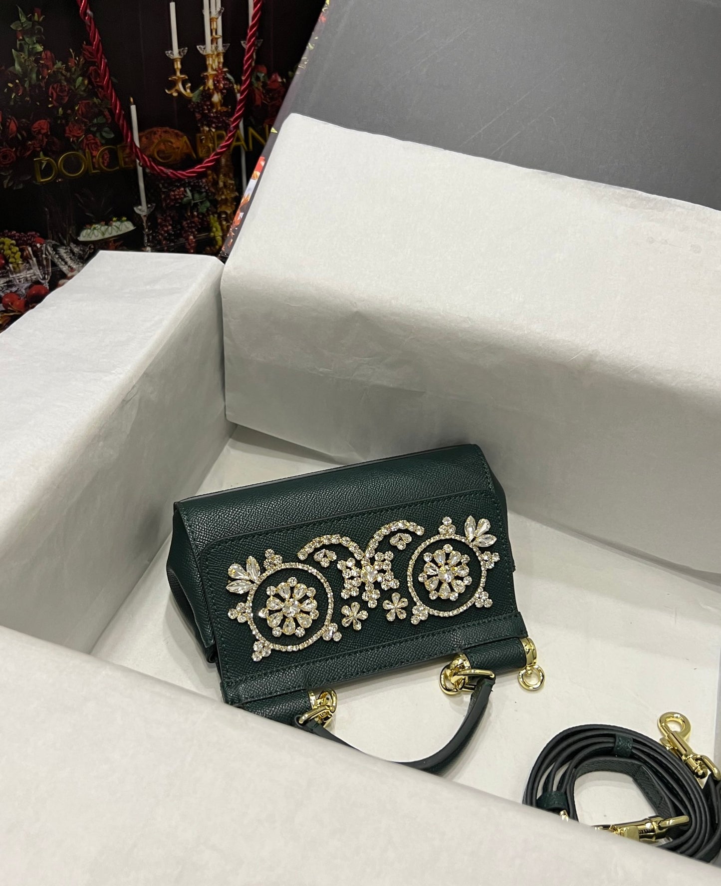 Dolce & Gabbana Dolce & Gabbana Small Sicily Shoulder Bag | Red | FARFETCH OM