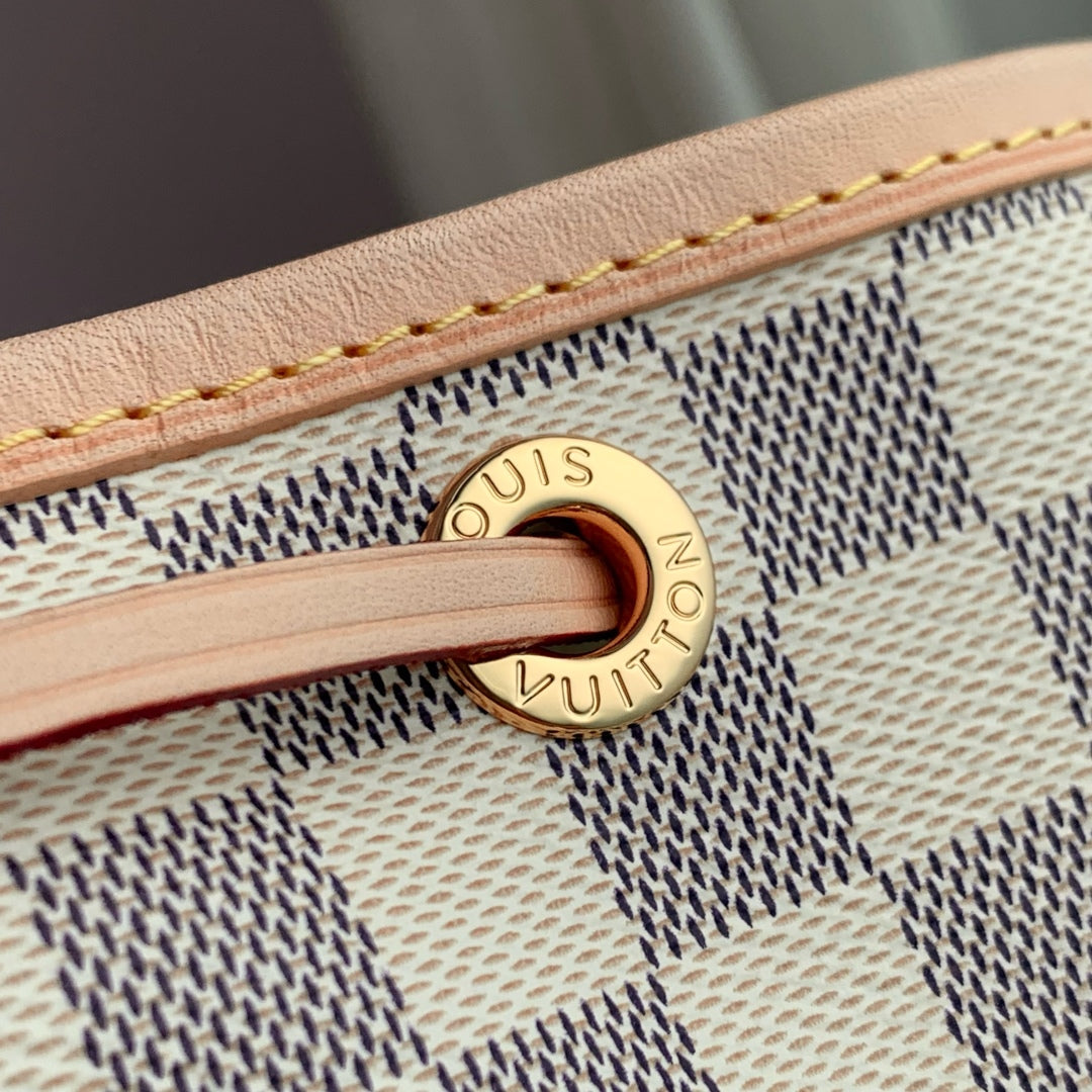 Louis Vuitton Timeless Elegance Bucket Bag