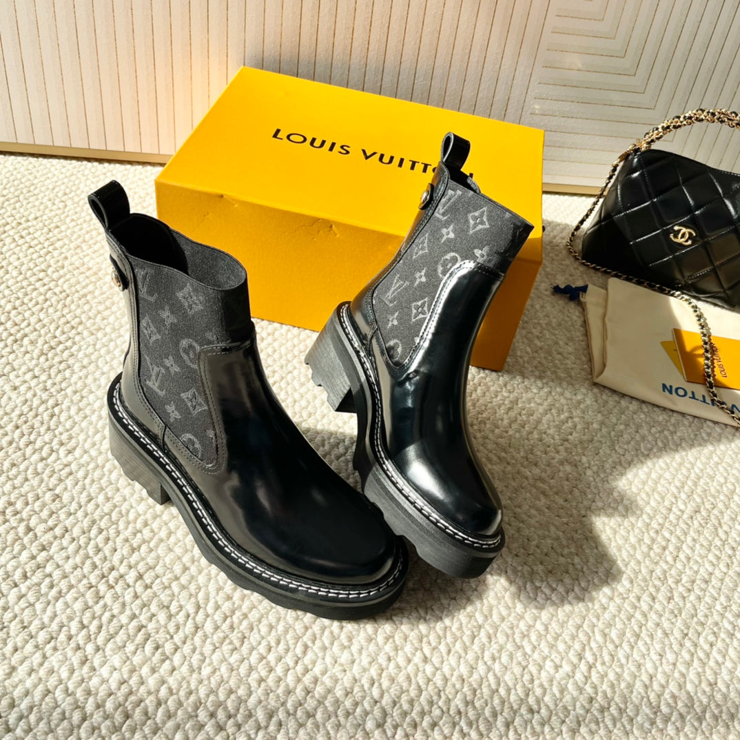 Louis Vuitton Chic Archlight Statement Sneakers