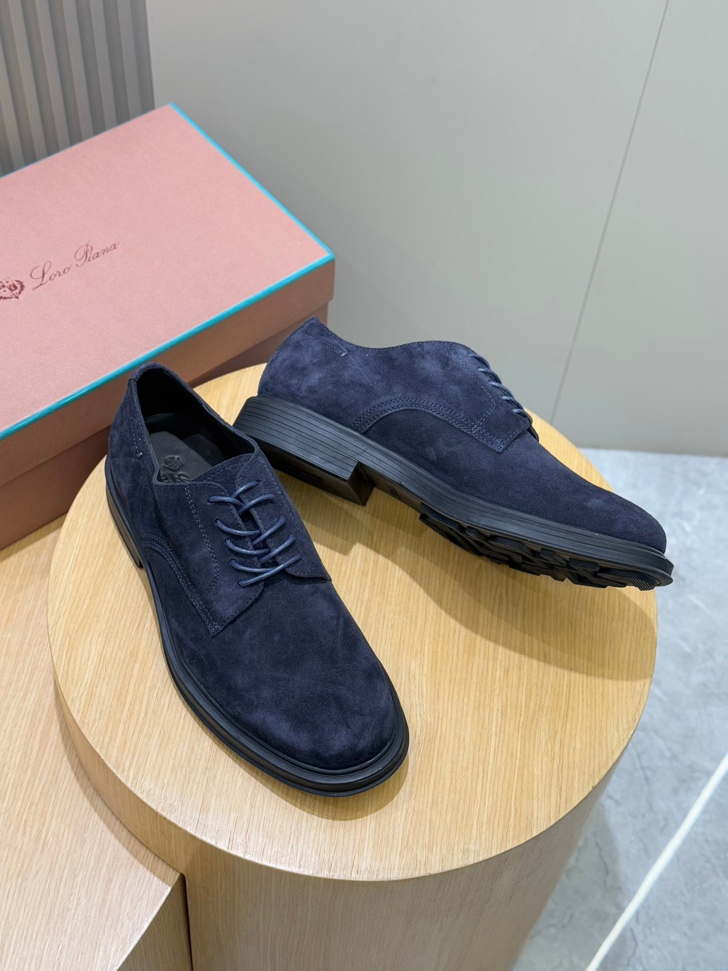 Loro Piana Timeless Leather Chelsea Boots