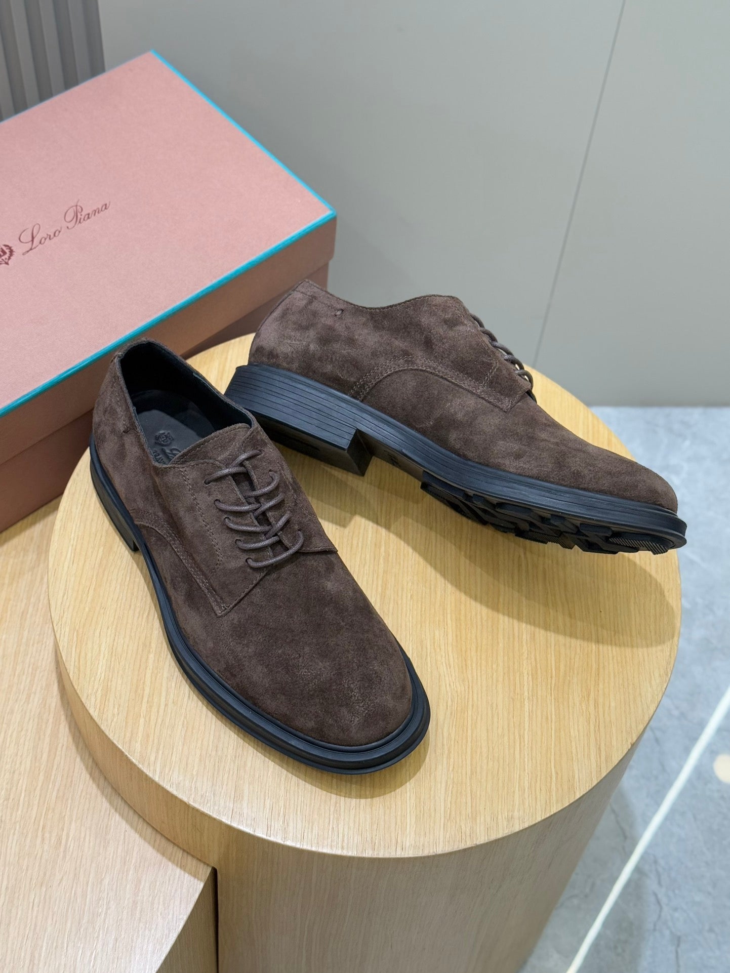 Loro Piana Timeless Leather Chelsea Boots