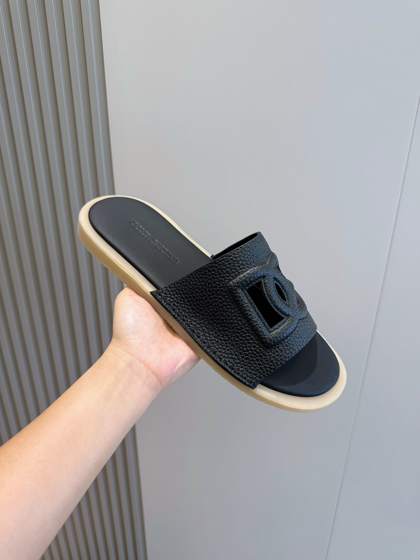 Dolce & Gabbana Dolce & Gabbana DG Logo Leather Slides | Blue | FARFETCH PK