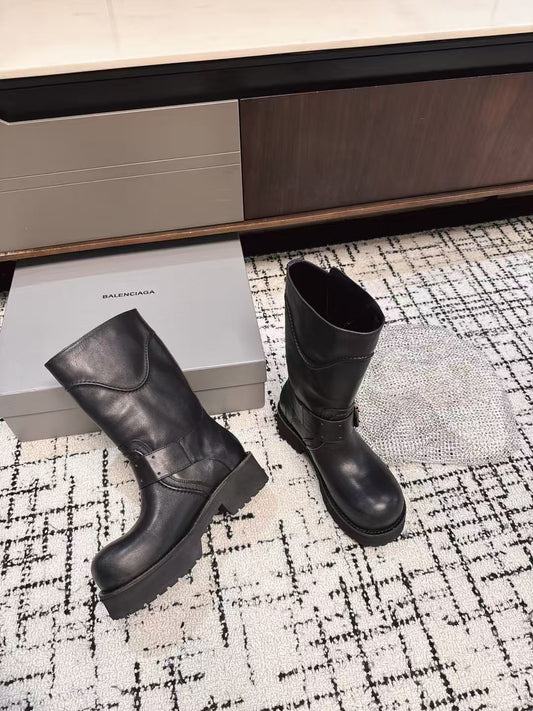 Balenciaga Elegant Calfskin Boot