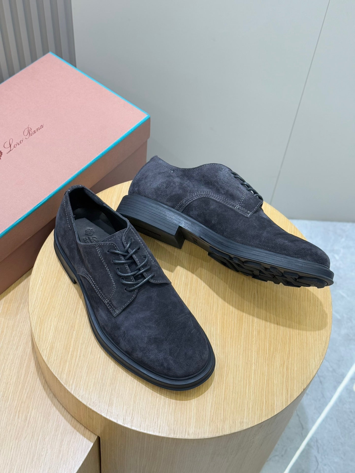 Loro Piana Timeless Leather Chelsea Boots