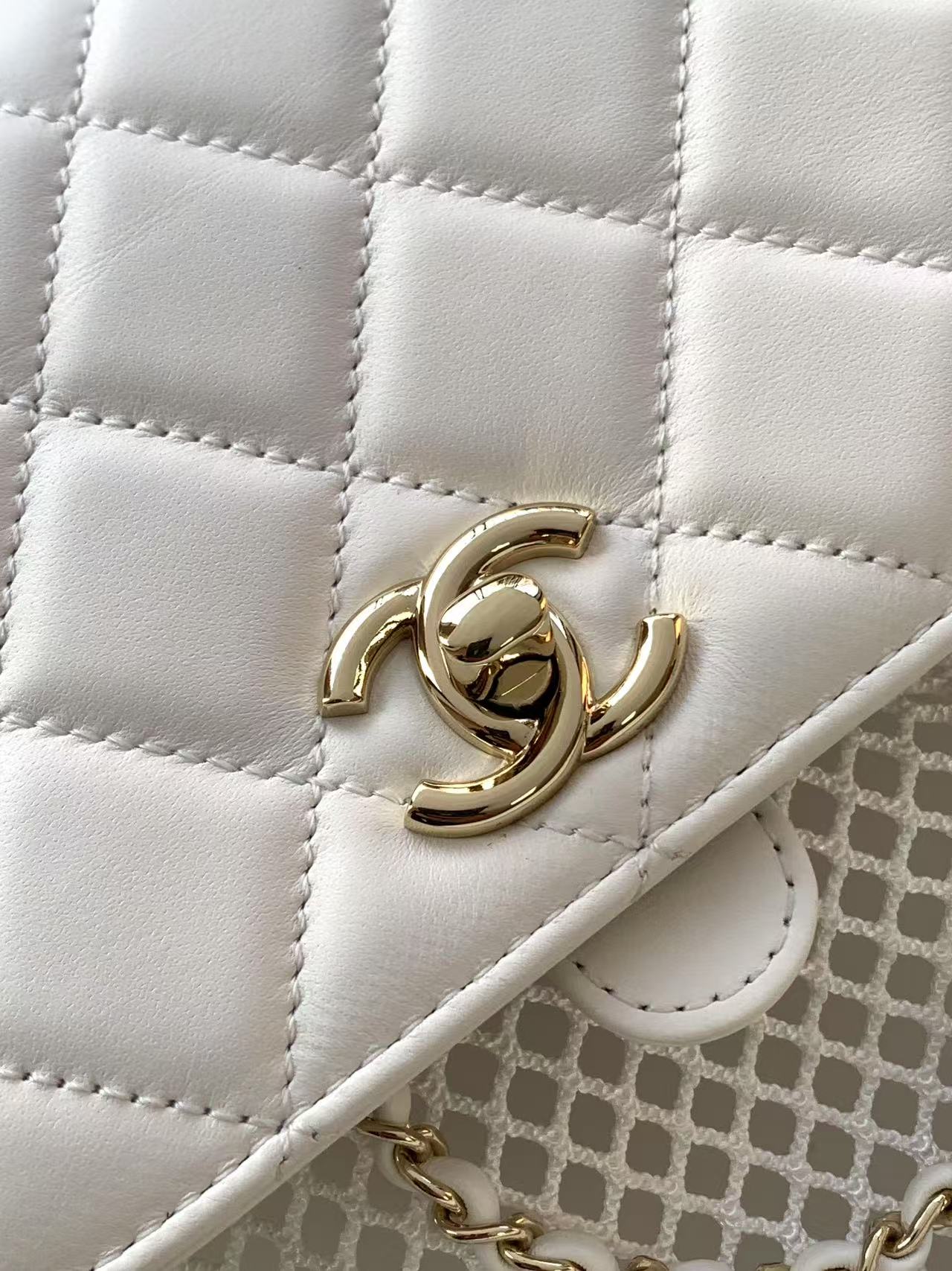 Chanel Elegant Shoulder Companion