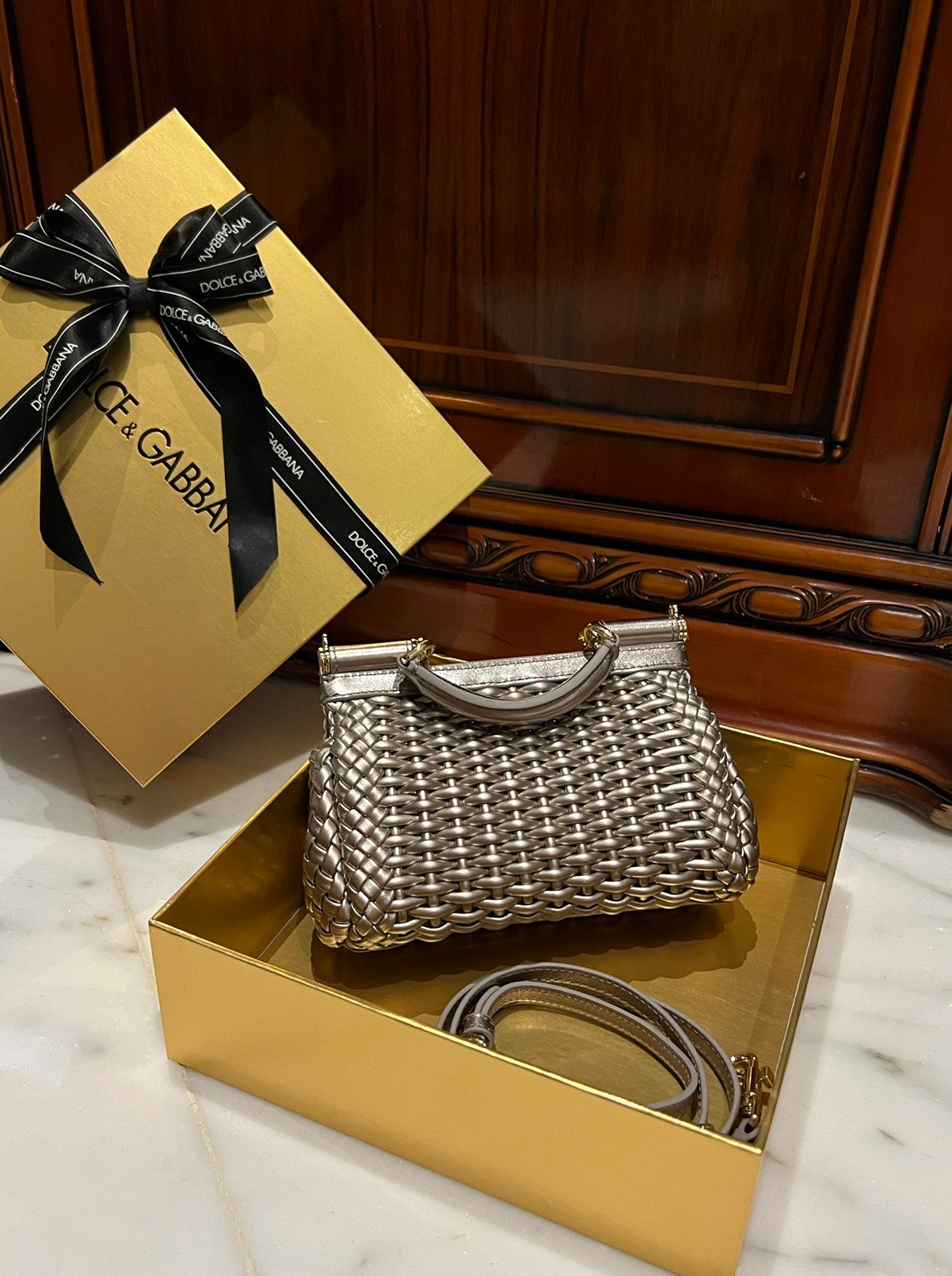 Dolce & Gabbana Dolce & Gabbana Micro Sicily 62 Tote Bag | Red | FARFETCH IL