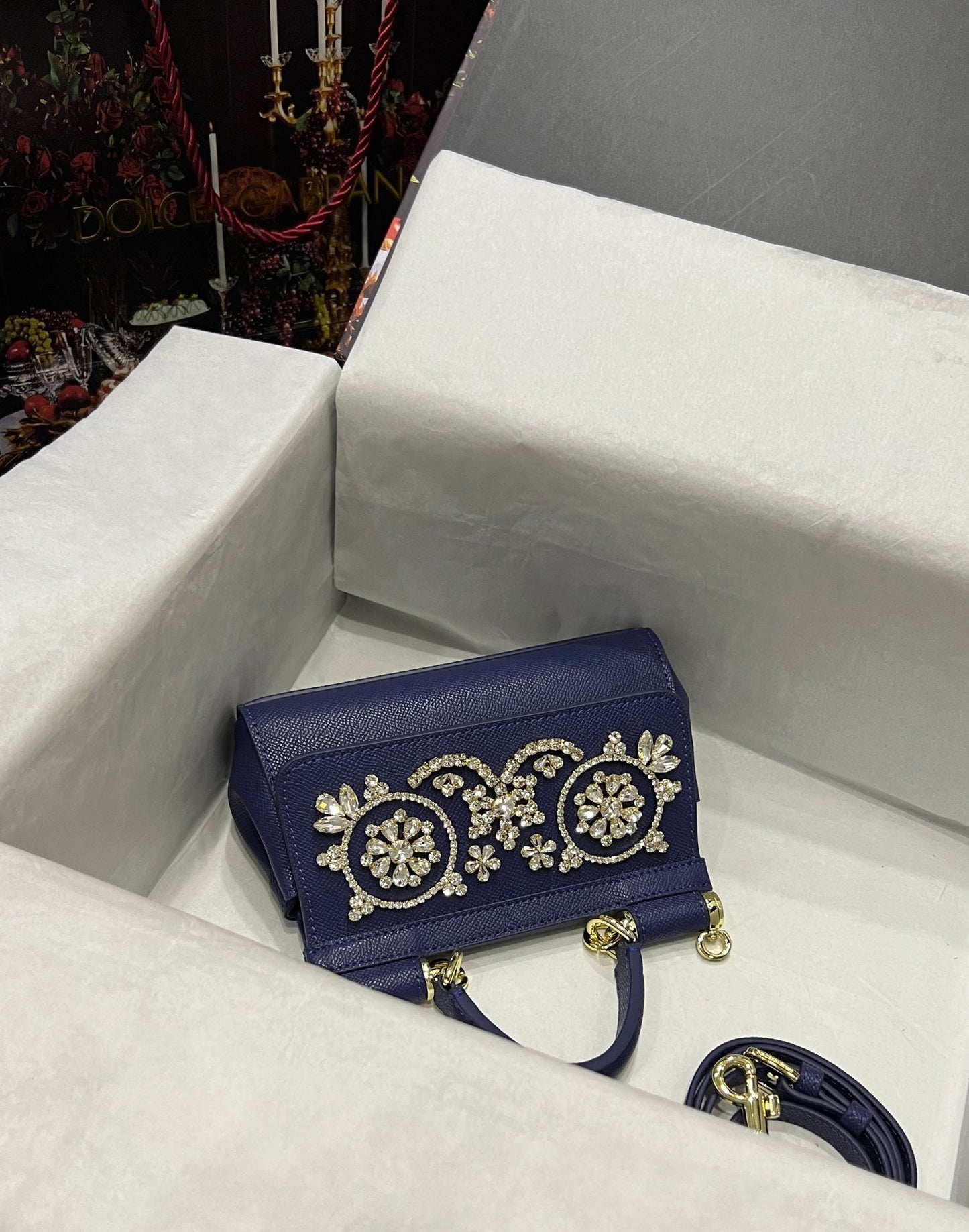 Dolce & Gabbana Dolce & Gabbana Small Sicily Shoulder Bag | Red | FARFETCH OM