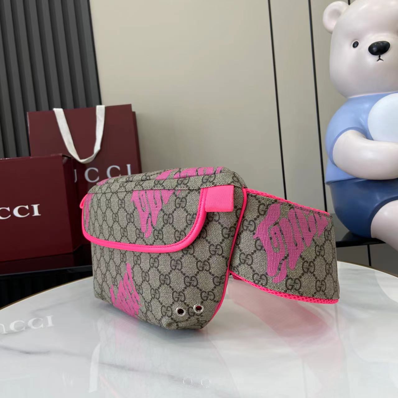 Gucci large belt bag with print
