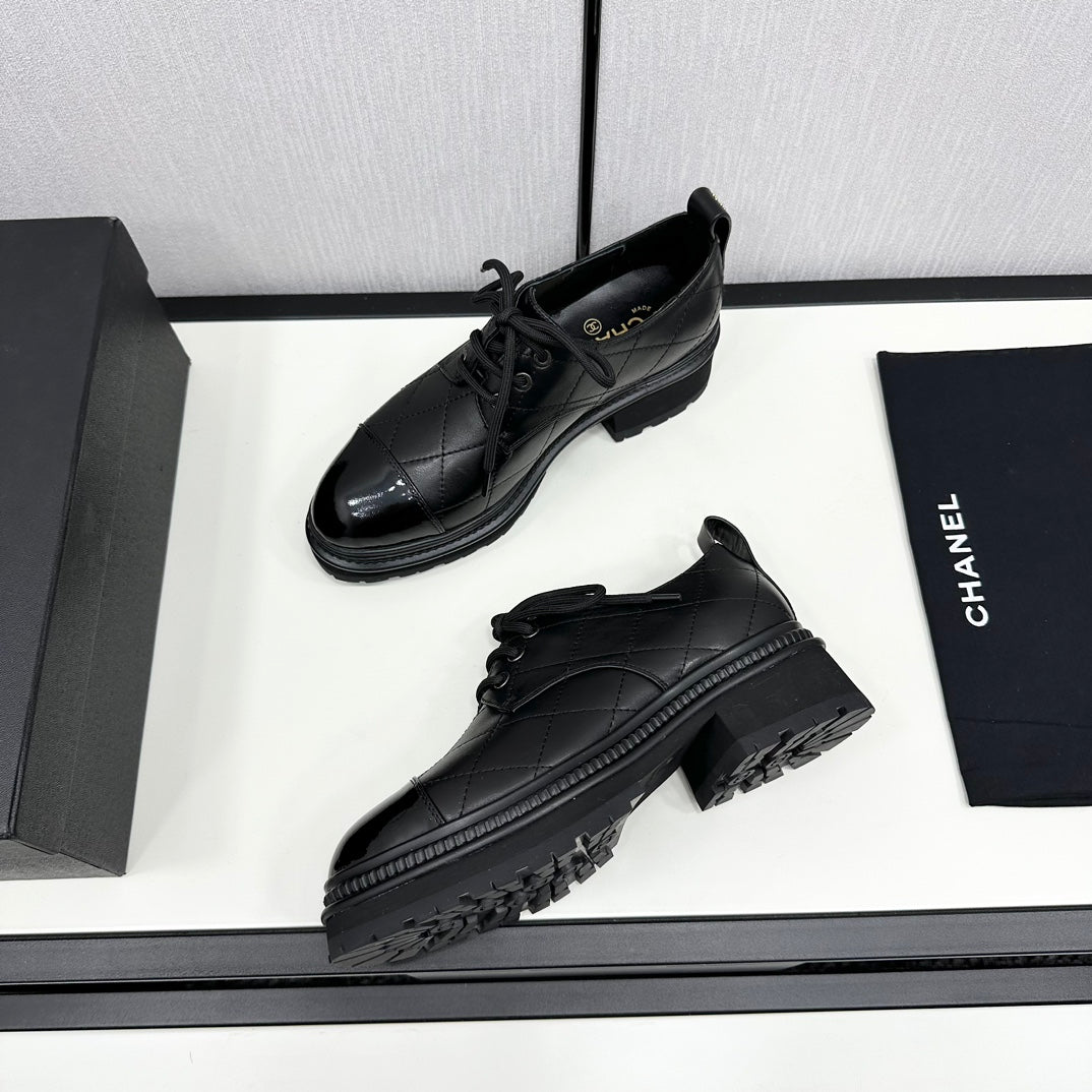 Chanel Elegant Turnlock Leather Loafers