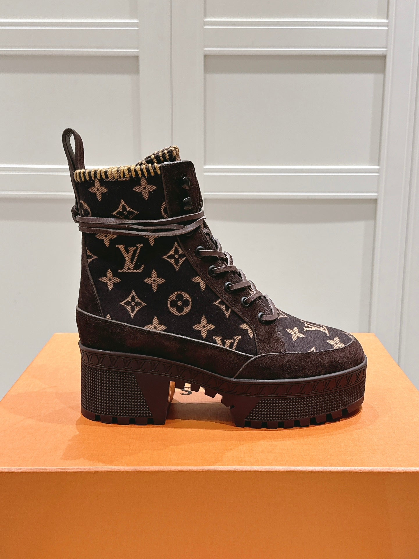 Louis Vuitton Elegant Monogram Platform Boots