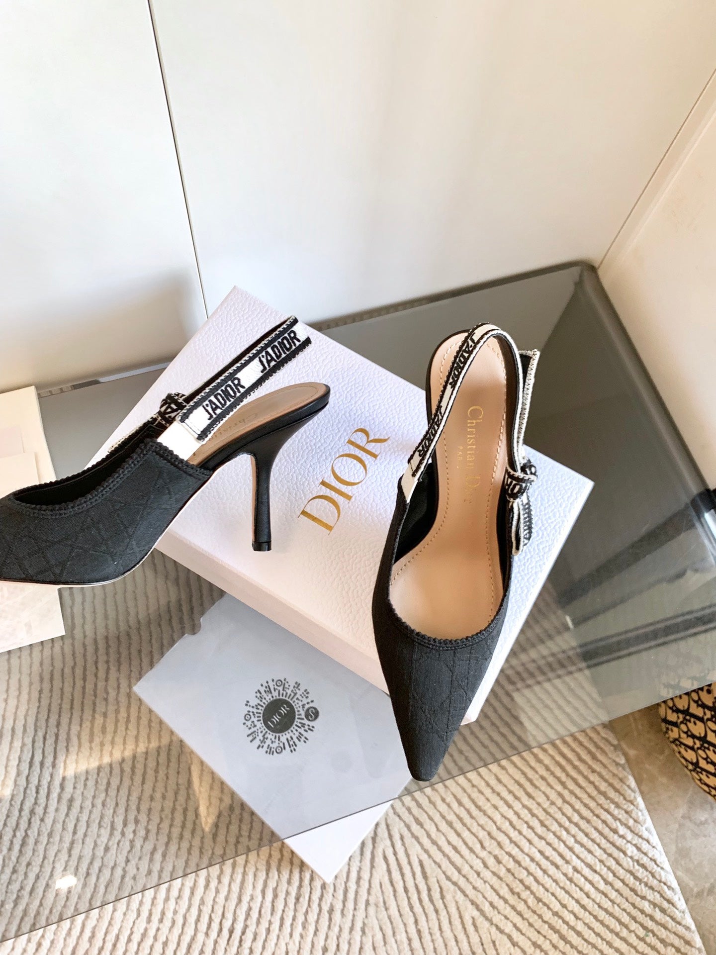 Dior Ethereal Cashmere Embrace