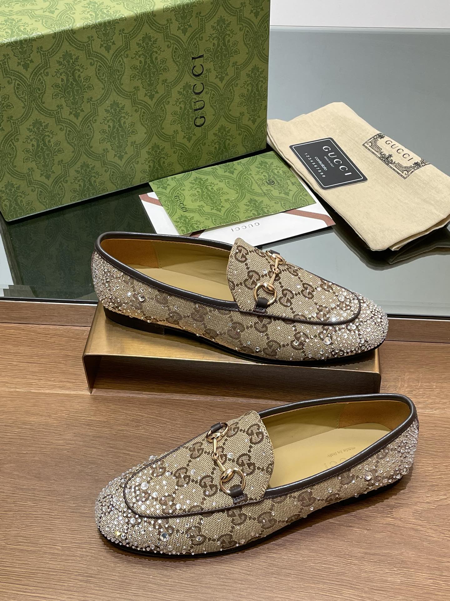 Gucci Women's Gucci Jordaan loafer