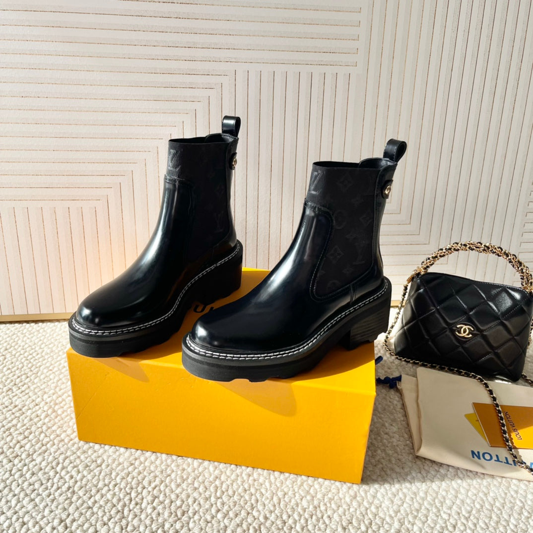 Louis Vuitton Chic Archlight Statement Sneakers