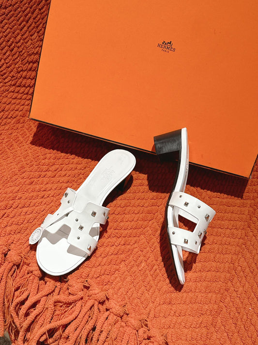 Hermes Oran Sandals – Flat & Heeled Styles